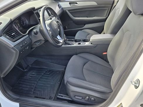 Used 2019 Hyundai Sonata SEL w/ Tech Package 02 FWD image 10