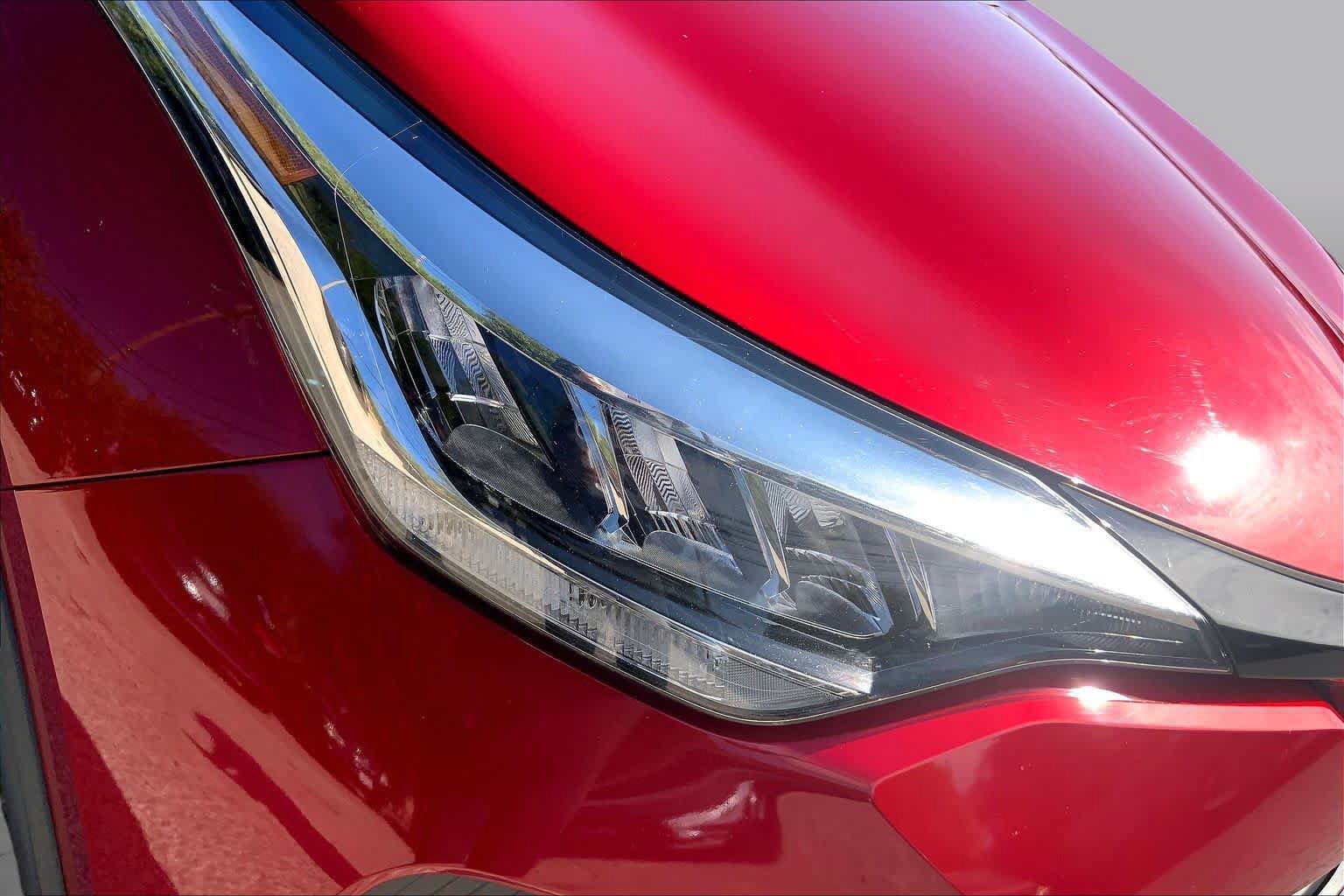 Used 2021 Toyota C-HR XLE FWD image 27