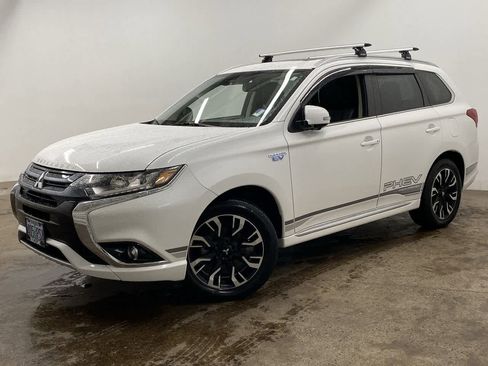 Used 2018 Mitsubishi Outlander GT image 1