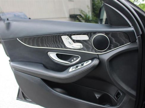 Used 2017 Mercedes-Benz C 300 4MATIC Sedan image 11