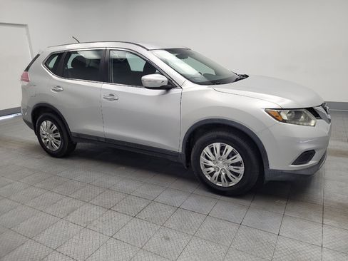 Used 2015 Nissan Rogue S FWD image 11