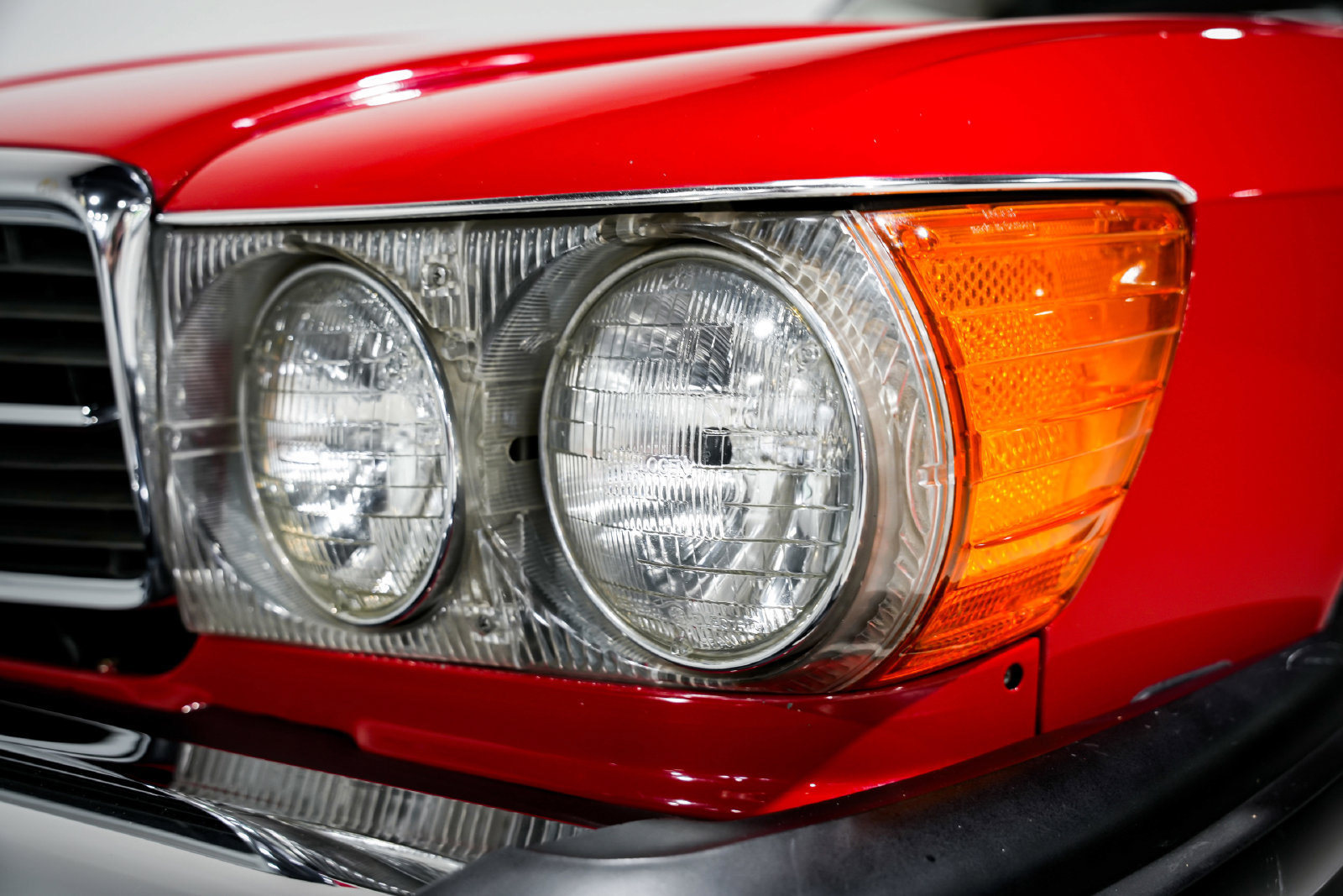 Used 1987 Mercedes-Benz 560 SL image 28