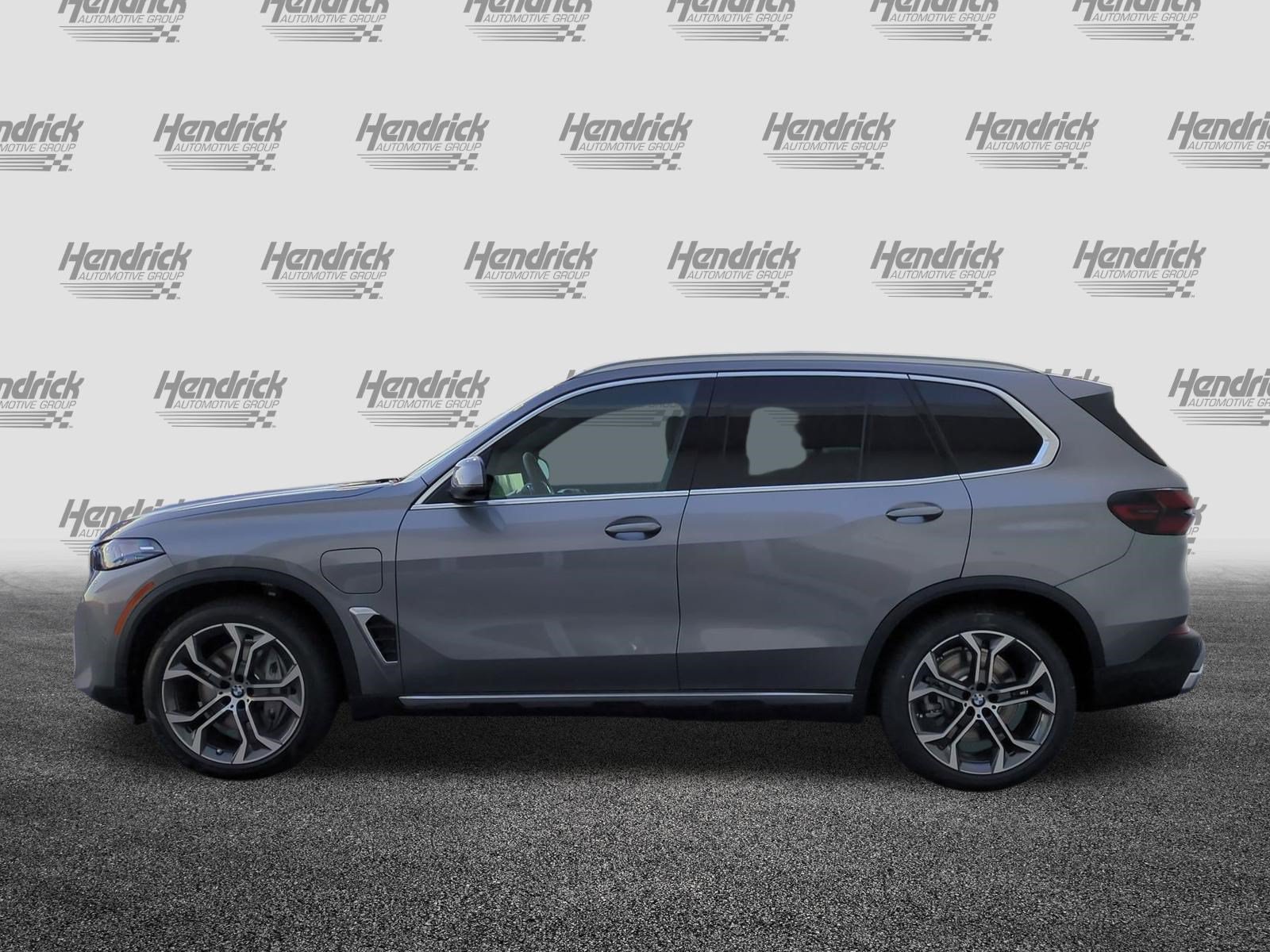 Certified 2026 BMW X5 xDrive50e w/ Climate Comfort Package AWD/4WD image 7