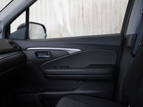 Used 2019 Honda Ridgeline Sport image 32