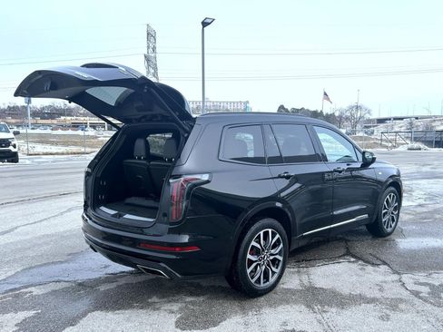 Used 2022 Cadillac XT6 Sport w/ Platinum Package image 23