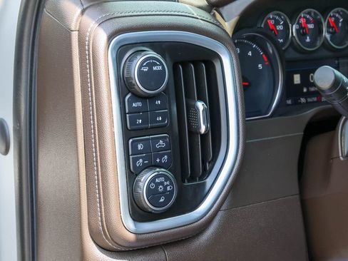 Used 2021 Chevrolet Silverado 2500 LTZ w/ LTZ Plus Package AWD/4WD image 6