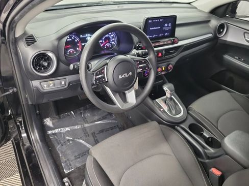 Used 2022 Kia Forte LXS w/ LXS Technology Package image 18