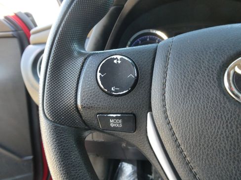 Used 2019 Toyota Corolla LE image 16