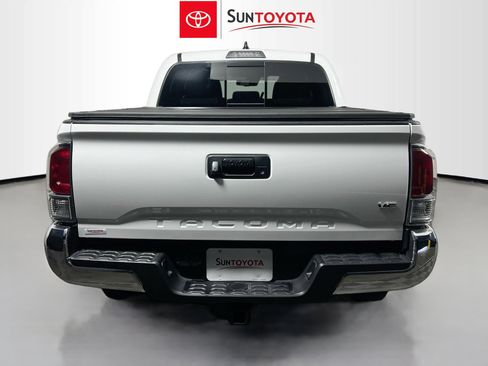 Used 2023 Toyota Tacoma TRD Off-Road image 5