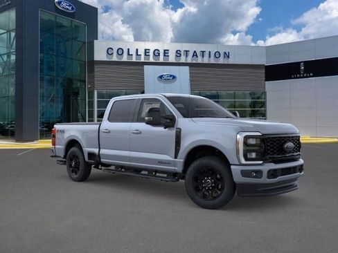 New 2026 Ford F250 Lariat w/ Black Appearance Package AWD/4WD image 7