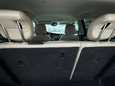 Used 2017 Buick Encore Essence FWD image 9