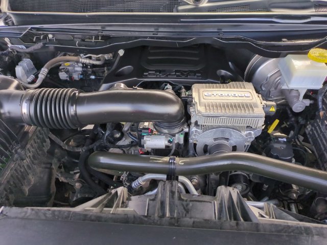Used 2024 RAM 1500 Laramie AWD/4WD image 32