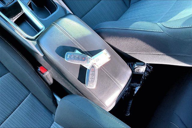 Used 2024 Nissan Sentra SV FWD image 32