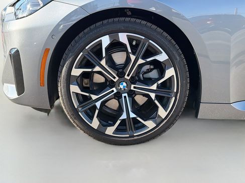 Used 2025 BMW 230i Coupe w/ Parking Assistance Package RWD image 41