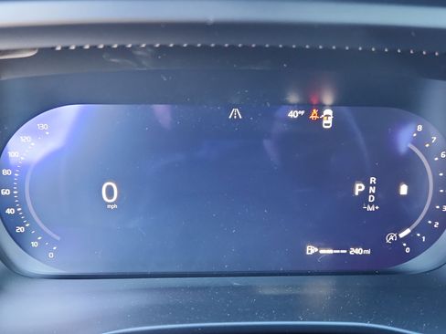 New 2026 Volvo XC40 B5 Ultra w/ Climate Package image 10