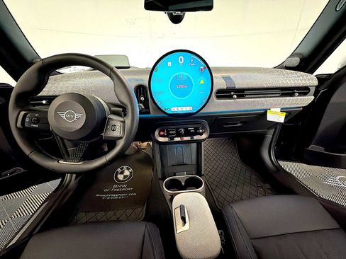 Certified 2025 MINI Cooper S image 12