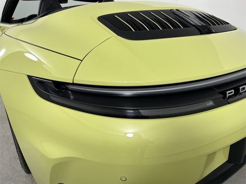 Certified 2025 Porsche 911 Carrera image 17