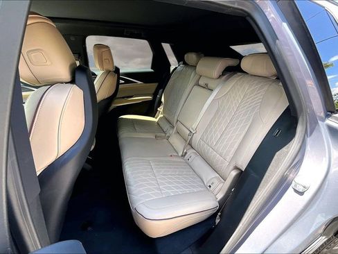 Certified 2025 Cadillac Lyriq Luxury w/ Nappa Leather Package AWD/4WD image 22