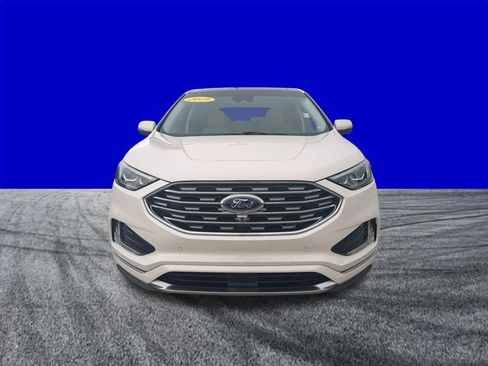 Certified 2019 Ford Edge Titanium w/ Equipment Group 301A FWD image 9