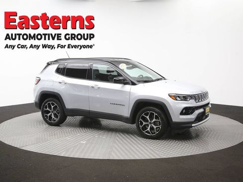 Used 2025 Jeep Compass Limited AWD/4WD image 47