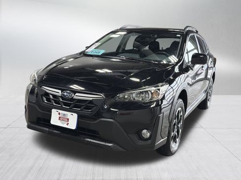 Used 2023 Subaru Crosstrek 2.0i Premium image 3