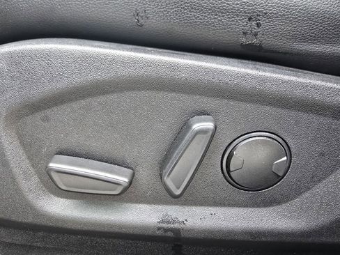 Used 2023 Ford Edge SEL image 16