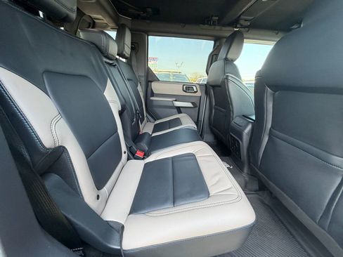 Used 2021 Ford Bronco Wildtrak image 18