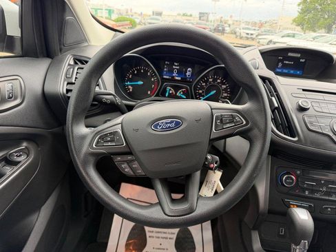 Used 2017 Ford Escape SE FWD image 10