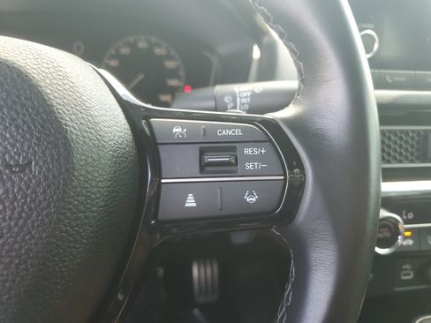 Used 2023 Honda Civic Sport image 19