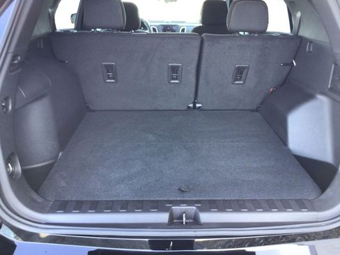 Used 2024 Chevrolet Equinox LT image 13