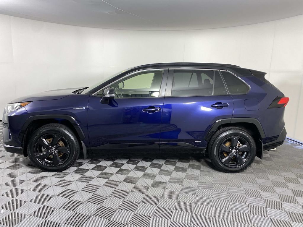 Used 2020 Toyota RAV4 XSE w/ All Weather Liner Package AWD/4WD image 5