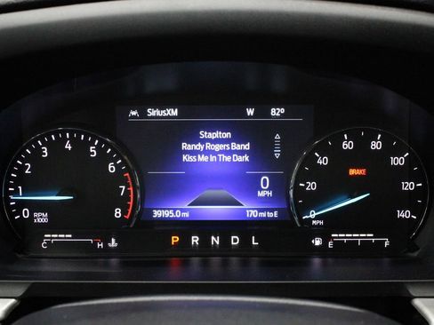 Used 2022 Ford Explorer XLT image 28