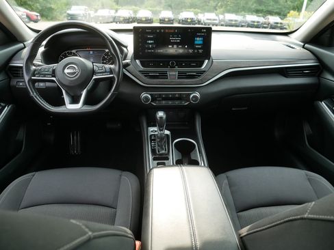 Certified 2023 Nissan Altima 2.5 SV w/ SV Premium Package AWD/4WD image 10