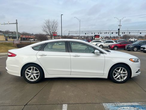 Used 2013 Ford Fusion SE image 4