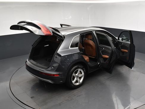 Used 2021 Audi Q5 2.0T Premium AWD/4WD image 26