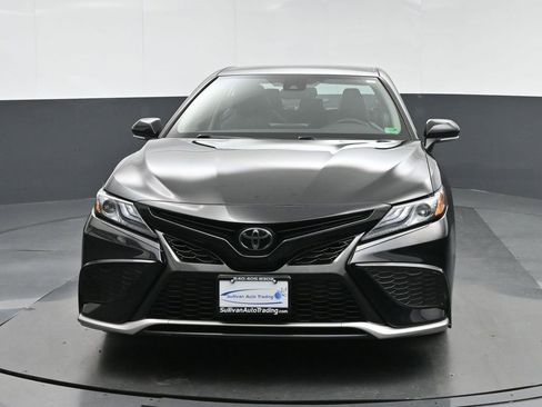 Used 2022 Toyota Camry XSE image 2