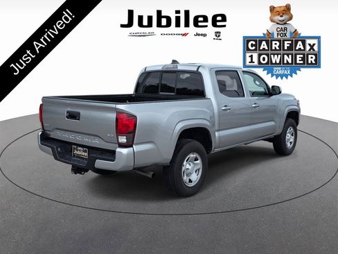 Used 2022 Toyota Tacoma SR AWD/4WD image 5