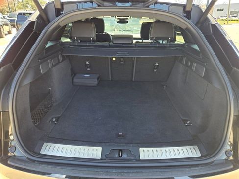 Used 2023 Land Rover Range Rover Velar R-Dynamic S image 6