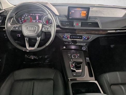 Used 2019 Audi Q5 2.0T Premium w/ Convenience Package image 23