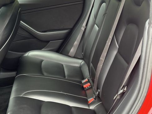 Used 2018 Tesla Model 3 Long Range image 21