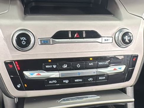 Used 2023 Ford Explorer XLT w/ Equipment Group 202A image 28