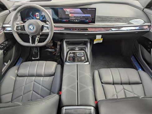 New 2026 BMW 750e xDrive AWD/4WD image 15