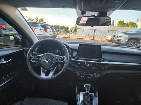 Used 2019 Kia Forte S w/ S Premium Package FWD image 16