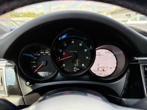 Used 2018 Porsche Macan AWD/4WD image 29