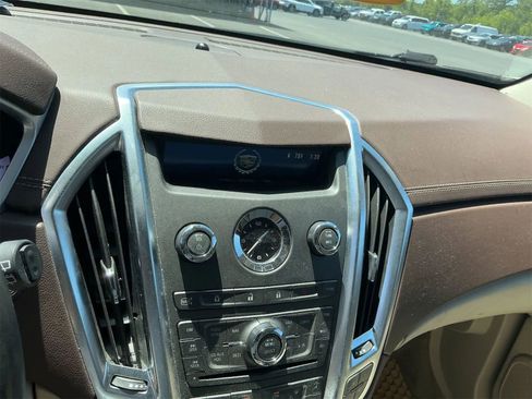 Used 2011 Cadillac SRX Luxury FWD image 6