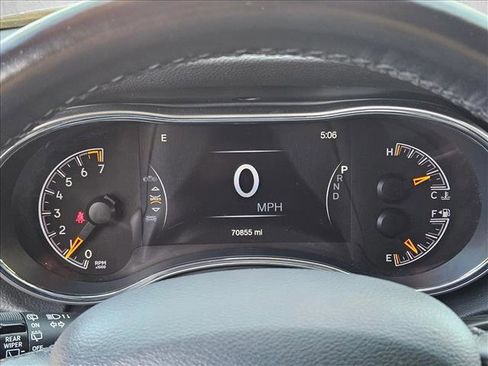 Used 2020 Jeep Grand Cherokee Altitude AWD/4WD image 11