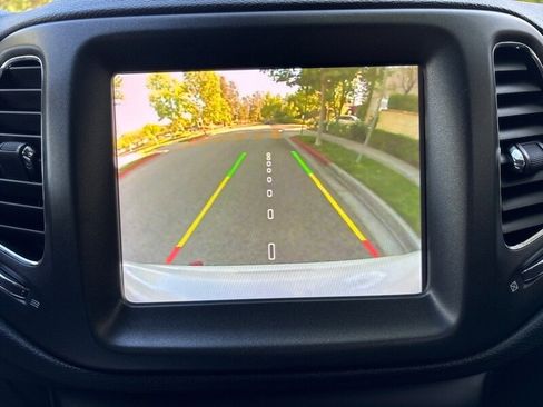 Used 2021 Jeep Compass Trailhawk image 34