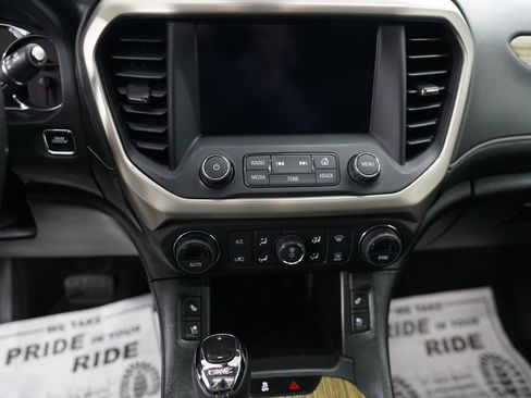 Used 2017 GMC Acadia Denali image 29