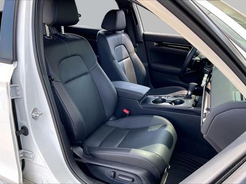 Used 2025 Honda Civic Sport Touring image 9