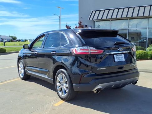 Used 2019 Ford Edge Titanium FWD image 3